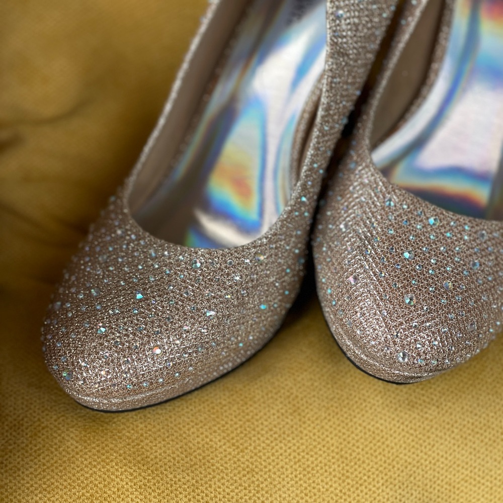 HEELS
